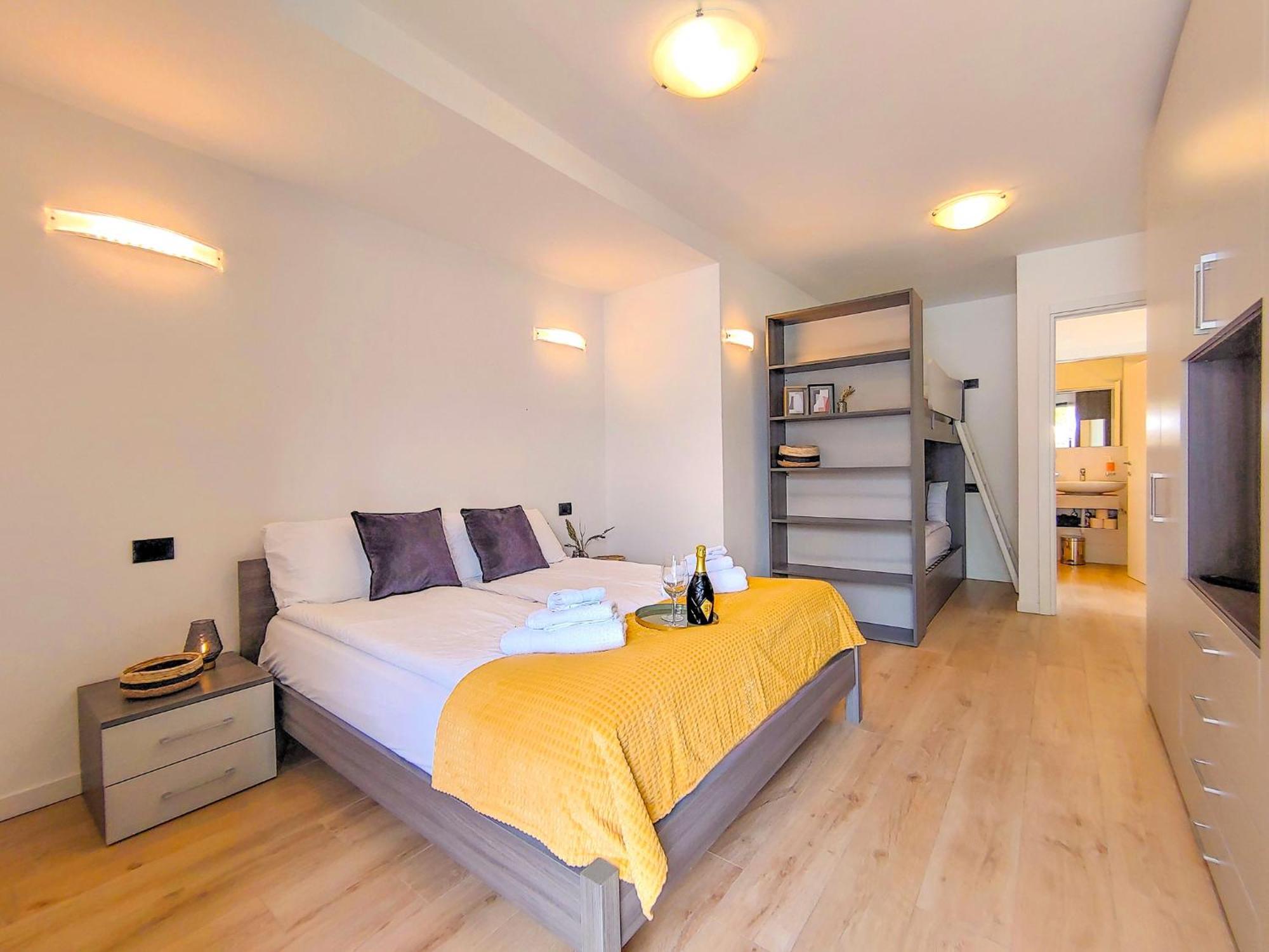 Dascio Emotion Ferienwohnung Mit Terrasse Am See Eksteriør bilde
