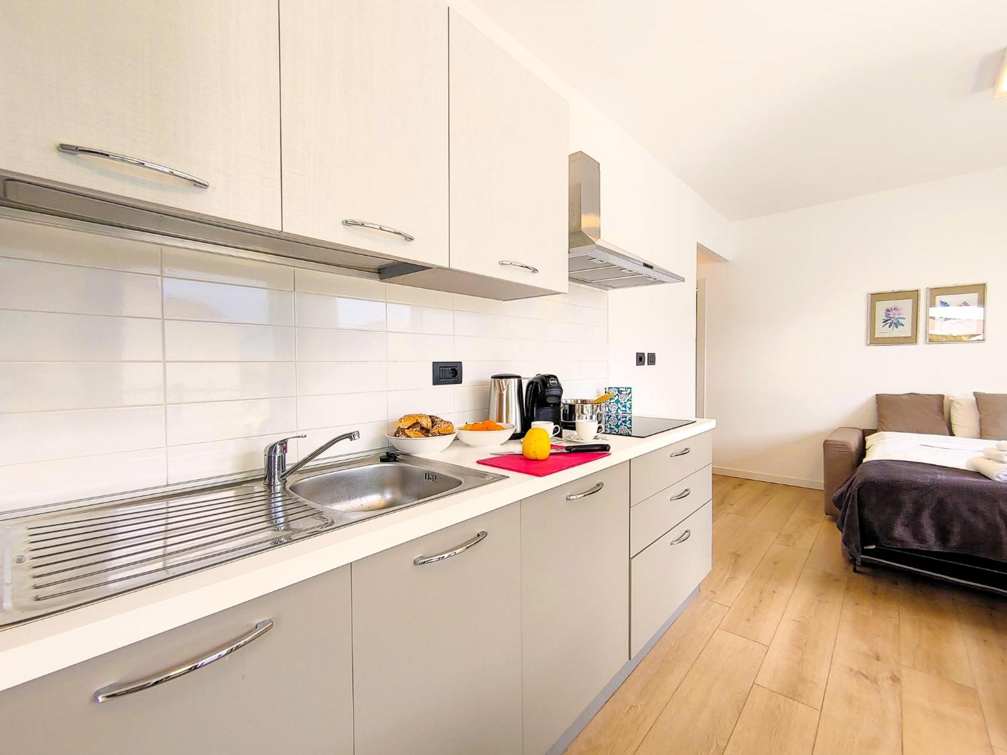 Dascio Emotion Ferienwohnung Mit Terrasse Am See Eksteriør bilde