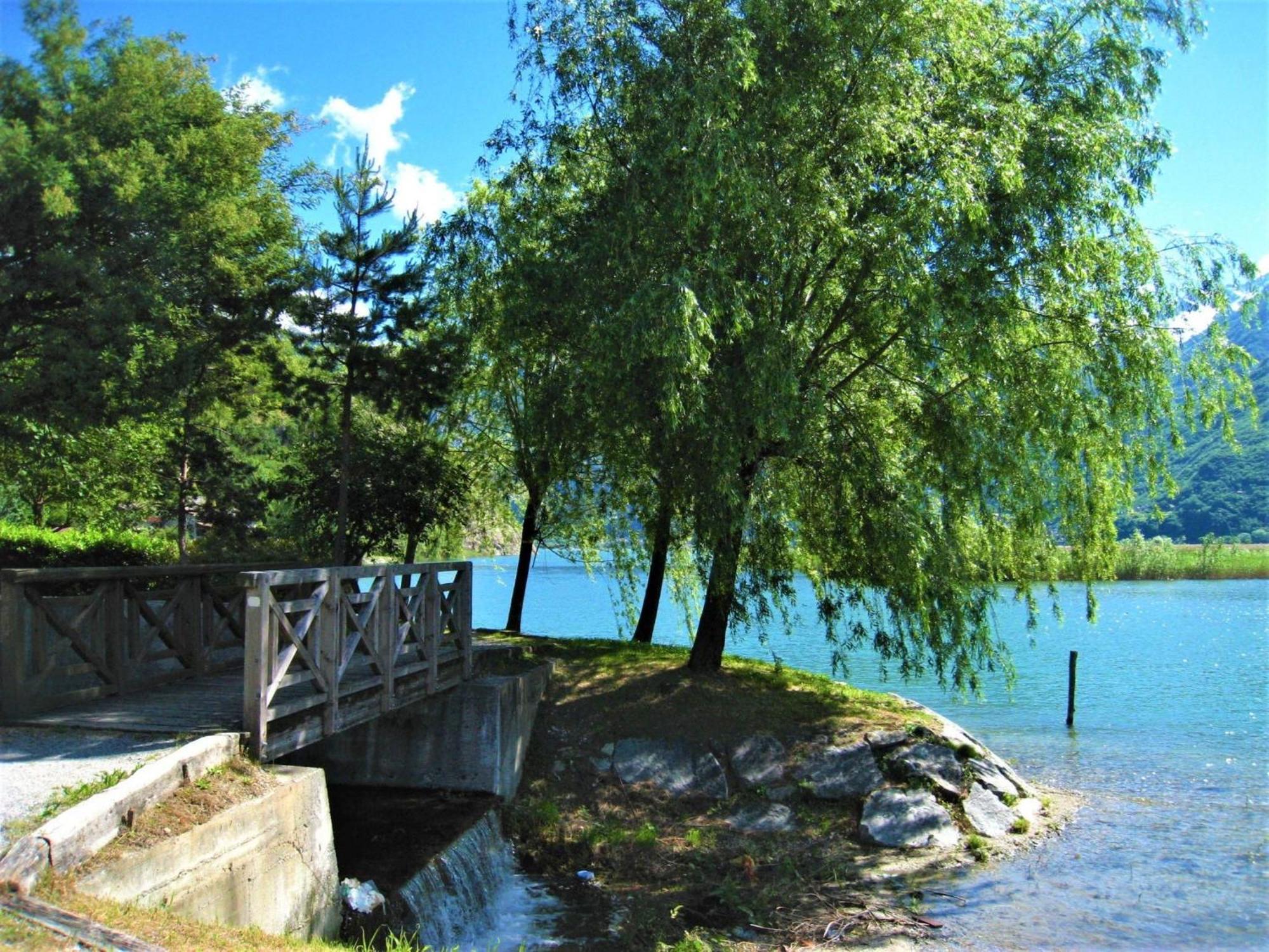 Dascio Emotion Ferienwohnung Mit Terrasse Am See Eksteriør bilde